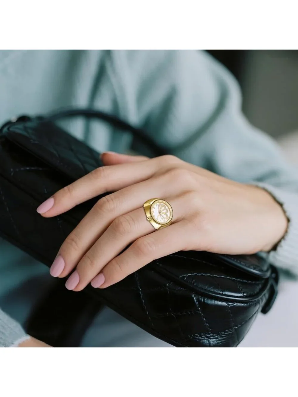 Unisex All Gold Analog Quartz Plated Elastic Butterfly Simple Finger Ring Watch
